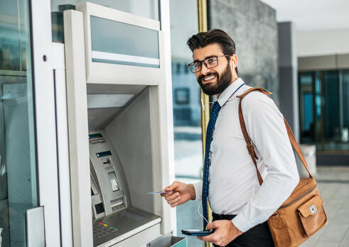 Odborný pracovník zabezpečujúci činnosti súvisiace s prevádzkou bankomatov